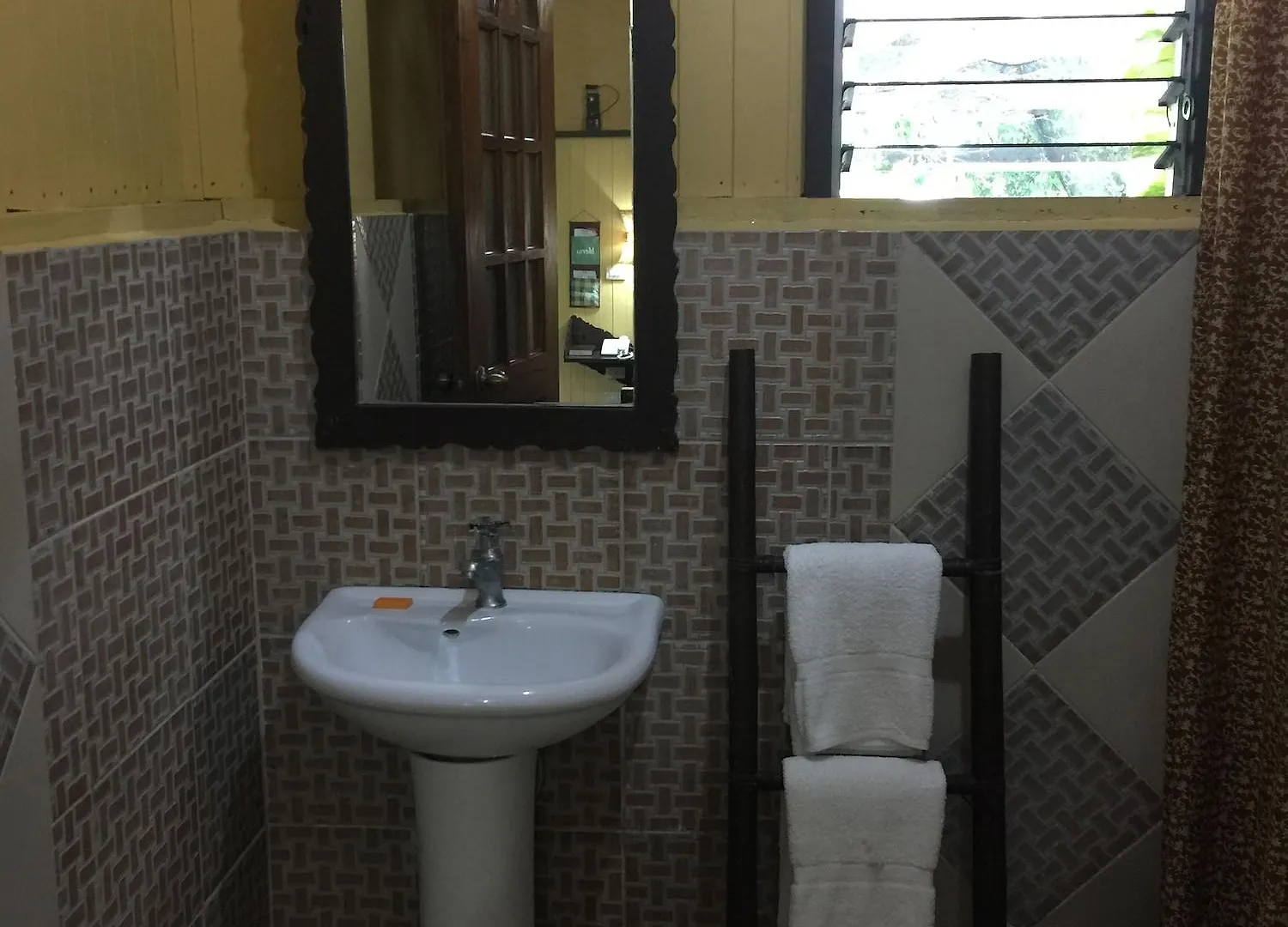 Bohol Bee Farm Hotel Панглао