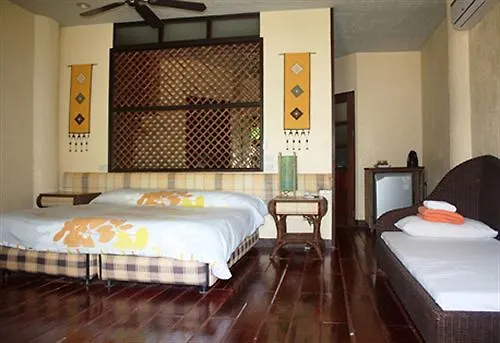 Bohol Bee Farm Hotel Панглао