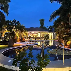 Alona Royal Palm פנגלאו